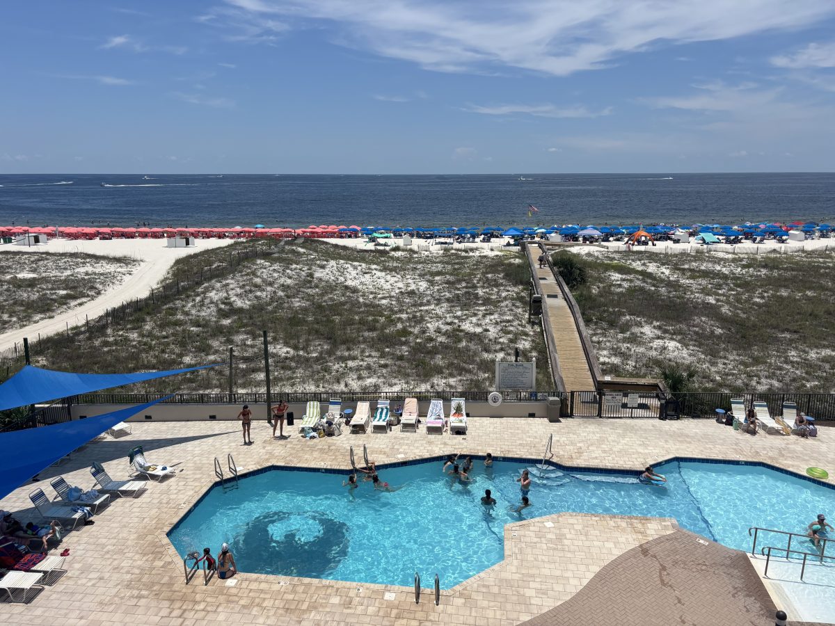 MoJo Pool Cleaning photo